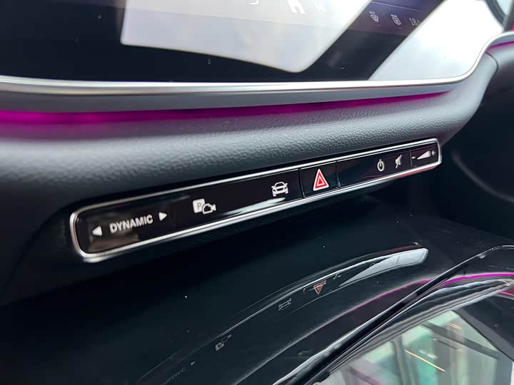 Mercedes-Benz E-Class 2025 E 300 L Luxury — фото 36