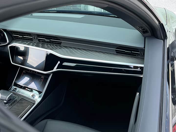 Audi A 6 2022 allroad quattro 55 TFSI — фото 18
