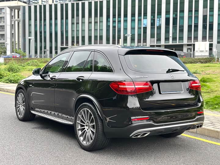 Mercedes-Benz GLC 2017 AMG GLC 43 4 MATIC — фото 9