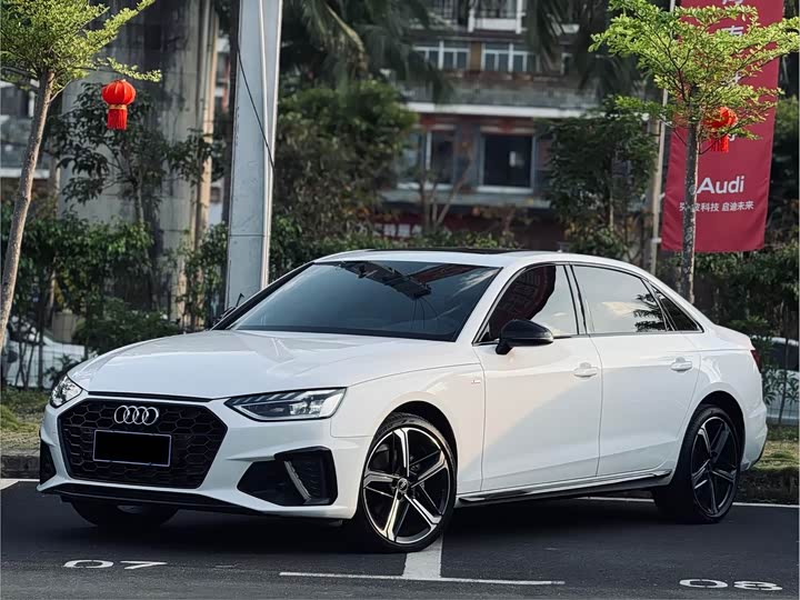 Audi A4L 2024 40 TFSI — фото 1