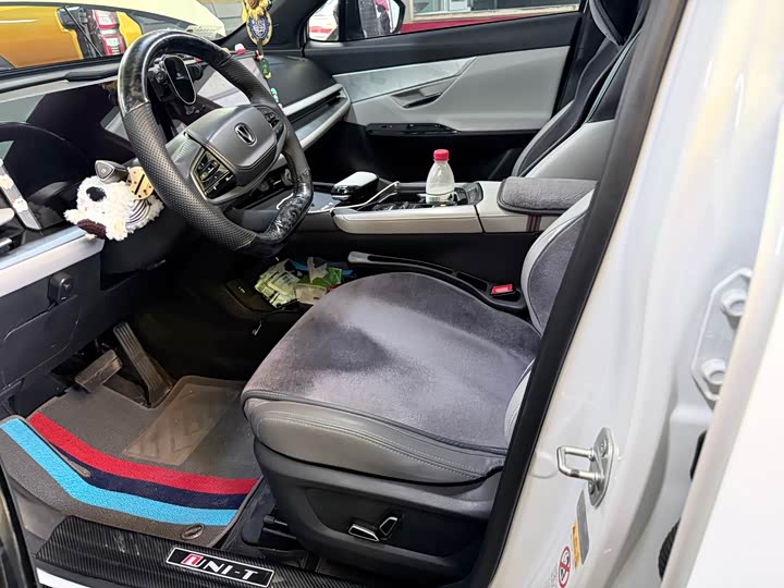 Changan UNI-T 2023 1.5 T Premium — фото 9