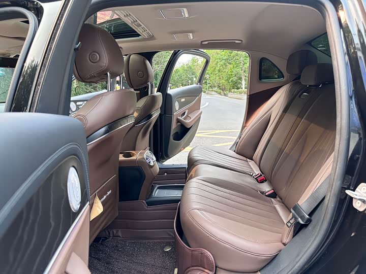 Mercedes-Benz E-Class 2017 E 300 L Luxury — фото 11