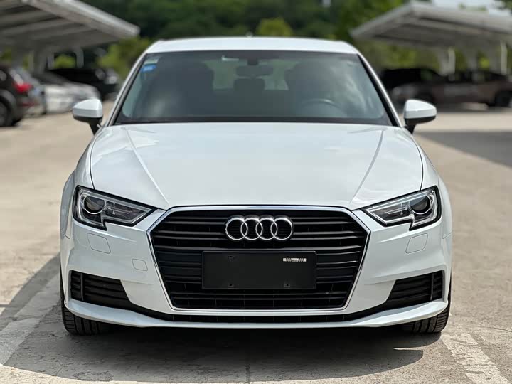 Audi A3 2018 30 Sportback 35 TFSI — фото 2
