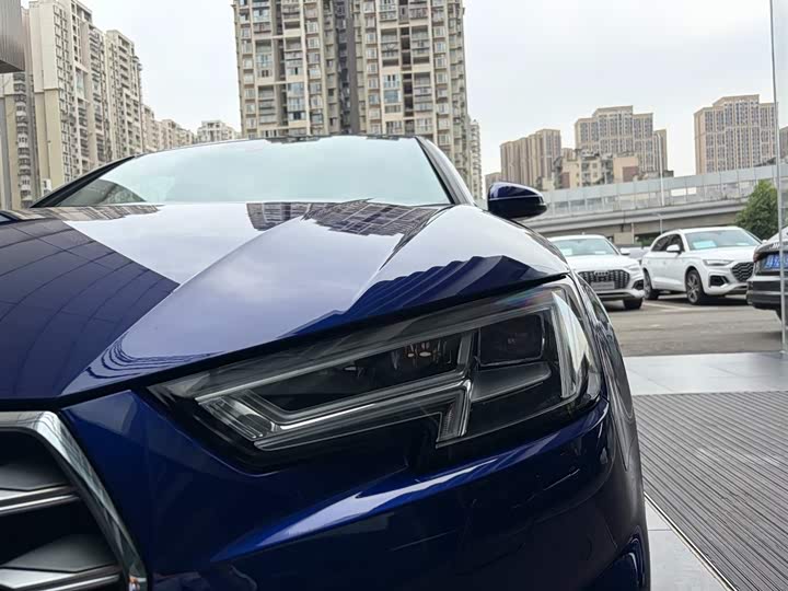Audi A4L 2019 40 TFSI VI — фото 14