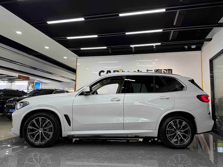BMW X5 2020 x Drive 40i M — фото 4
