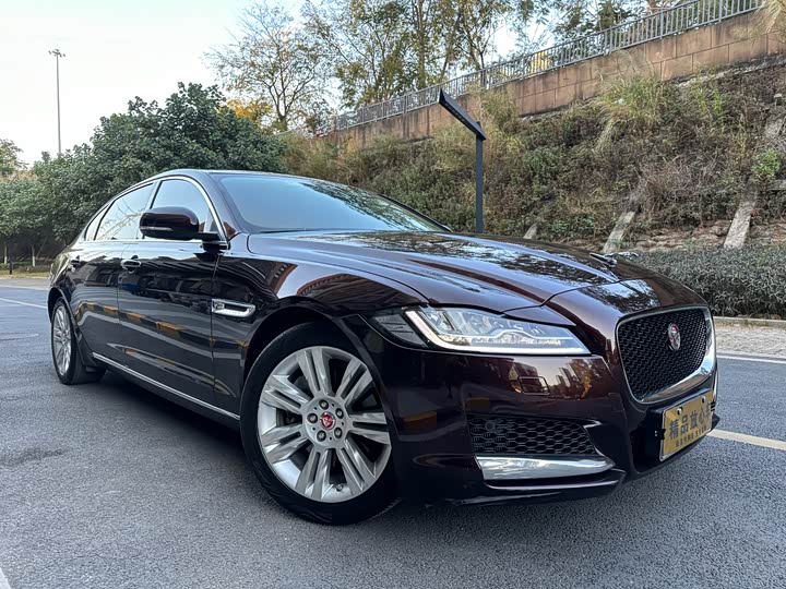 Jaguar XFL 2018 XFL 2.0 T 250 PS — фото 3