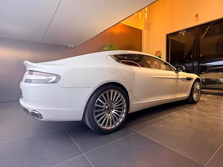 Aston Martin Rapide 2013 6.0 L S — фото 3