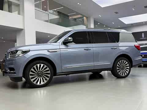 Lincoln Navigator — фото 17