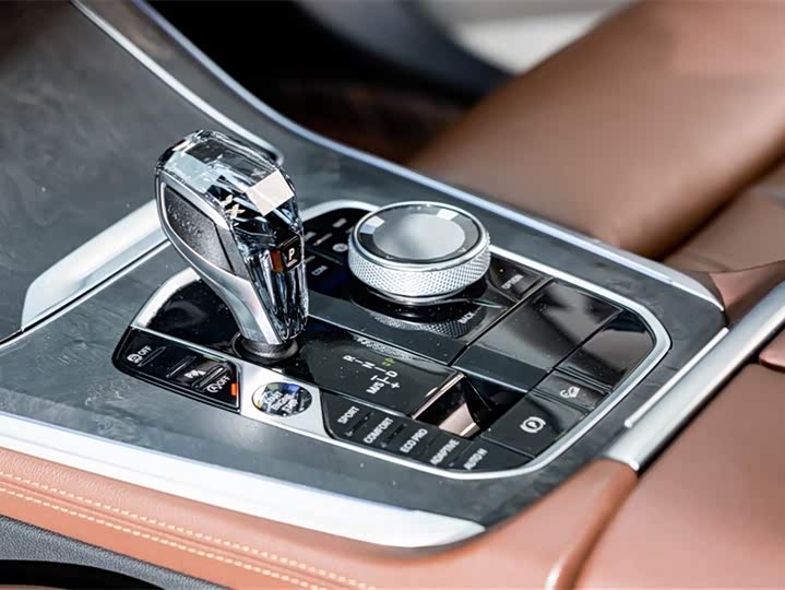 BMW X5 2019 x Drive 30i M — фото 12