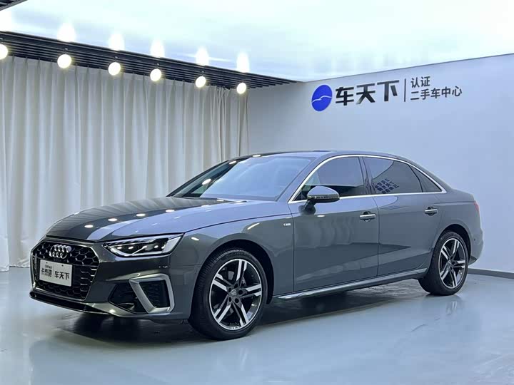 Audi A4L 2020 40 TFSI — фото 1
