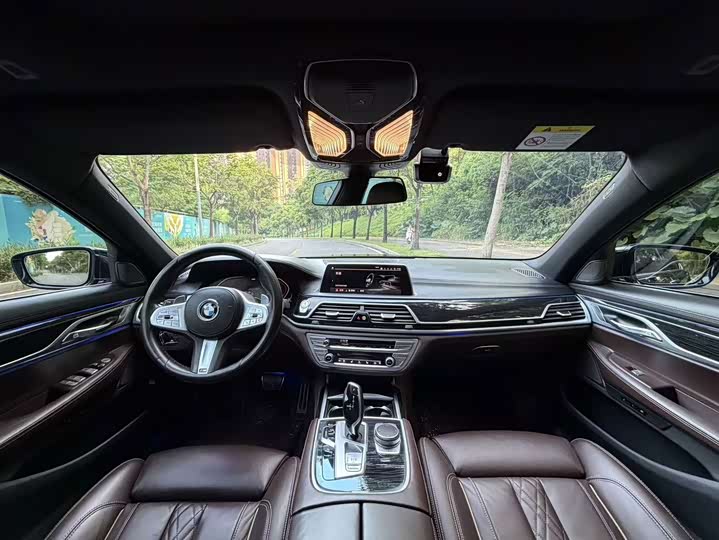 BMW 7 Series 740Li продвинутая люкс-пакет — фото 9
