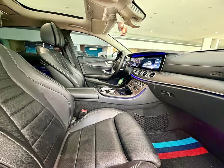 Mercedes-Benz E-Class 2016 E 200 L Sport — фото 4