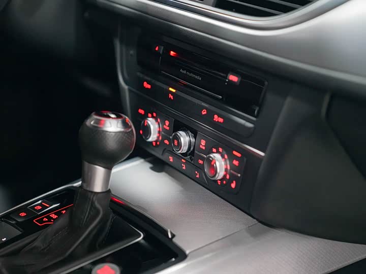 Audi A6 2018 3.0 T allroad quattro — фото 22
