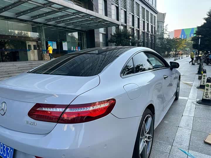 Mercedes-Benz E-Class 2017 E 200 — фото 8