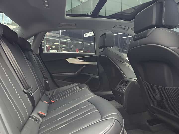 Audi A4L 2023 40 TFSI — фото 12