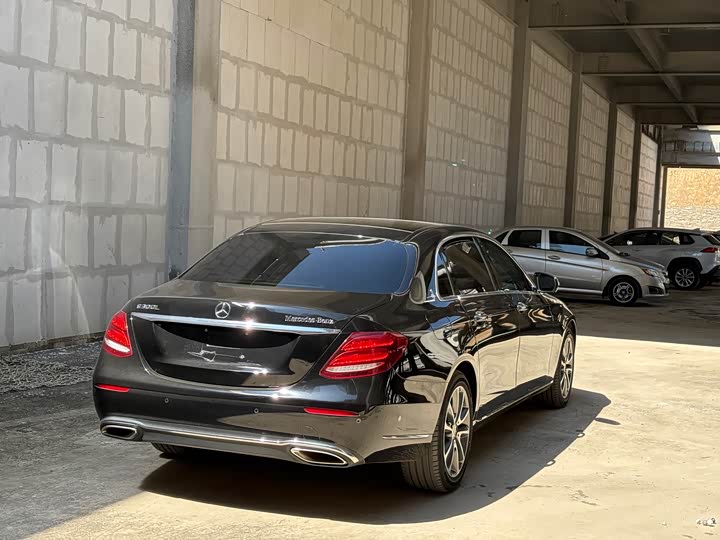 Mercedes-Benz E-Class 2019 E 300 L — фото 17