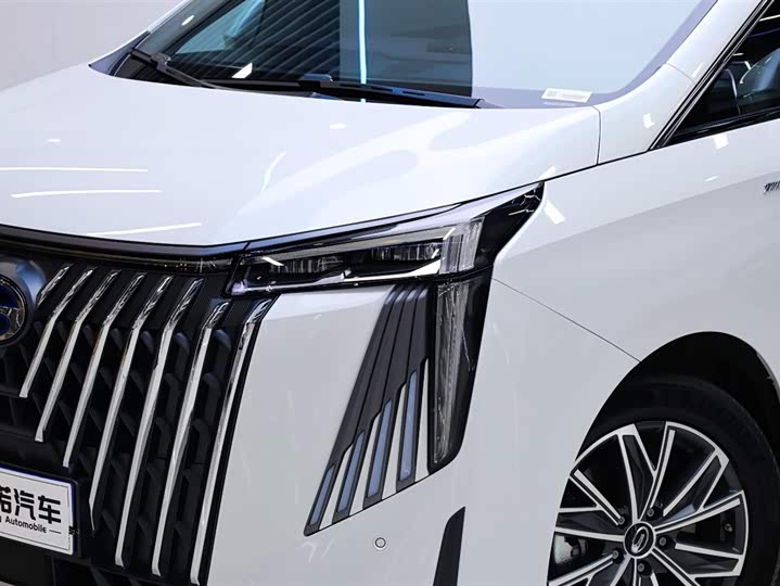 Trumpchi M8 2024 Hybrid — фото 9