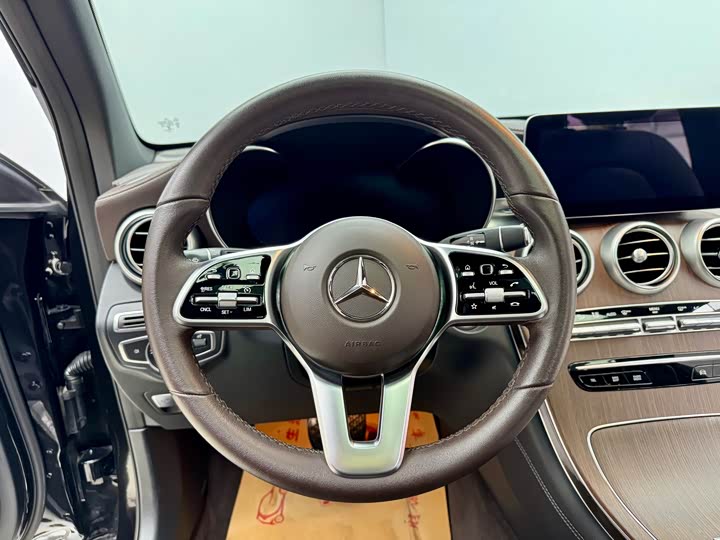 Mercedes-Benz GLC 2021 GLC 300 L 4 MATIC — фото 18