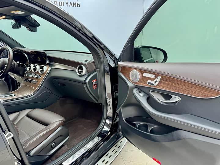 Mercedes-Benz GLC 2021 GLC 300 L 4 MATIC — фото 15