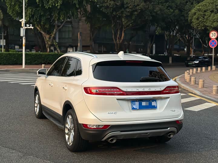 Lincoln MKC 2019 2.0 T 4 WD VI — фото 9