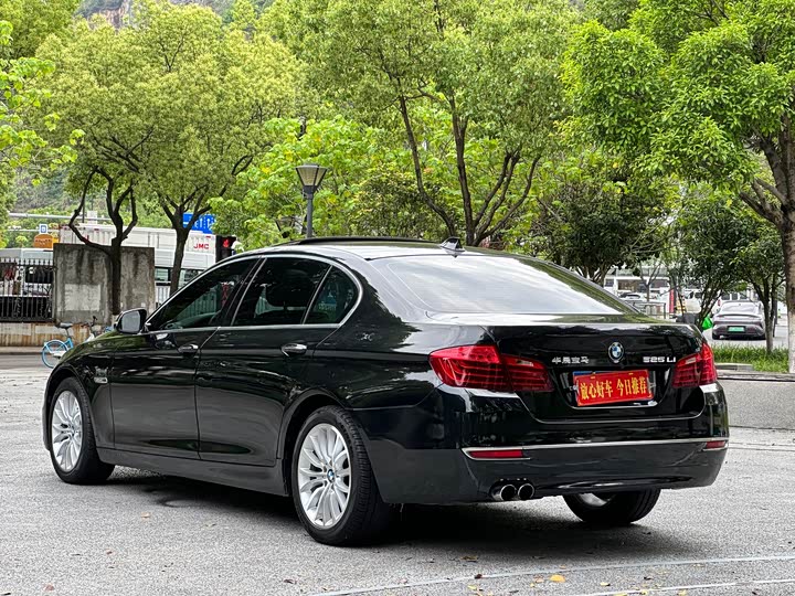 BMW 5 Series 525Li — фото 5