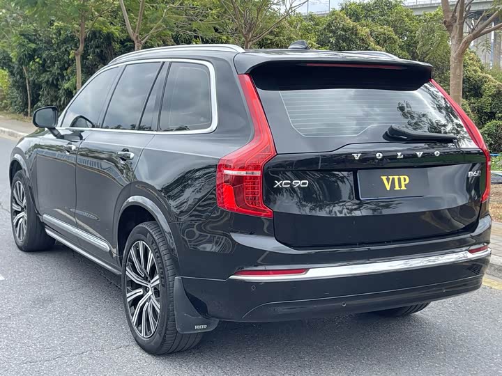 Volvo XC90 2022 B 6 7 — фото 4