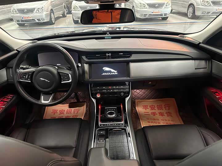 Jaguar XFL 2020 XFL 2.0 T P 200 2 WD — фото 12