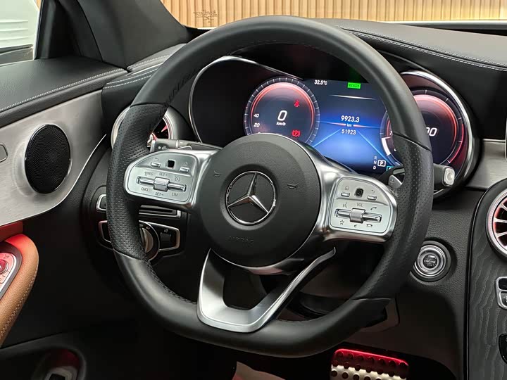 Mercedes-Benz C-Class — фото 11