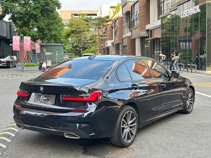 BMW 3 Series 320Li M спортпакет — фото 3