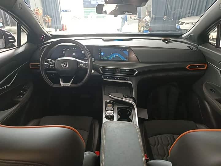 Changan UNI-T 2022 1.5 T Premium — фото 10