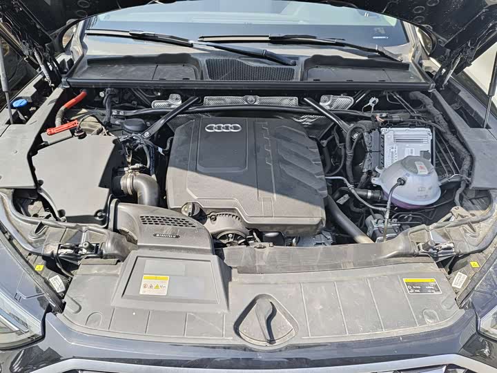 Audi Q5L 2025 40 TFSI — фото 8