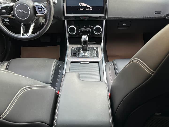 Jaguar XEL 2021 2.0 T 200 PS R-DYNAMIC — фото 10
