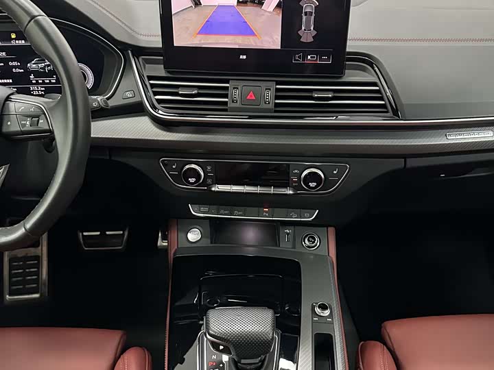 Audi Q5L 2025 40 TFSI — фото 10
