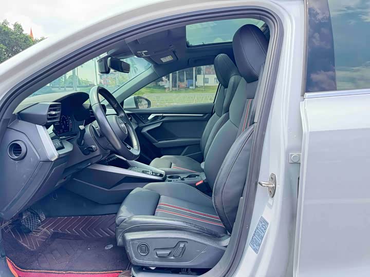 Audi A3 2023 Sportback 35 TFSI Sport — фото 9