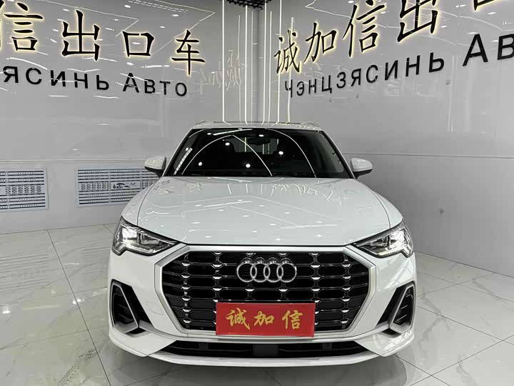 Audi Q3 2022 35 TFSI — фото 2