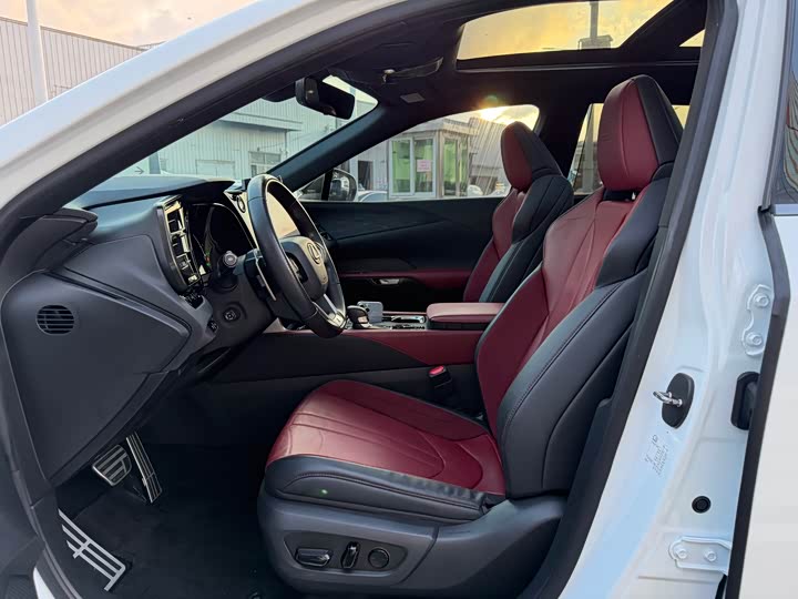 Lexus RX 2023 500h 4 WDF SPORT Performance — фото 4