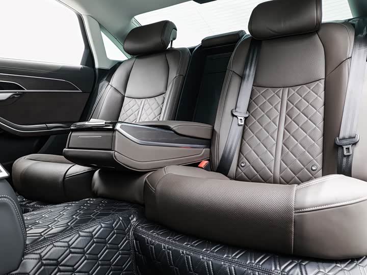 Audi A8 2025 A 8 L 50 TFSI quattro — фото 12