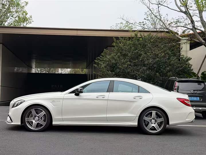 Mercedes-Benz CLS 2015 AMG CLS 63 4 MATIC — фото 6