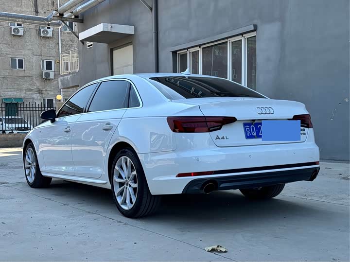 Audi A4L 2018 30 40 TFSI — фото 6