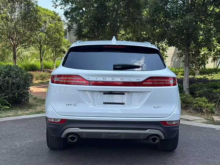 Lincoln MKC 2017 2.0 T 2 WD — фото 9