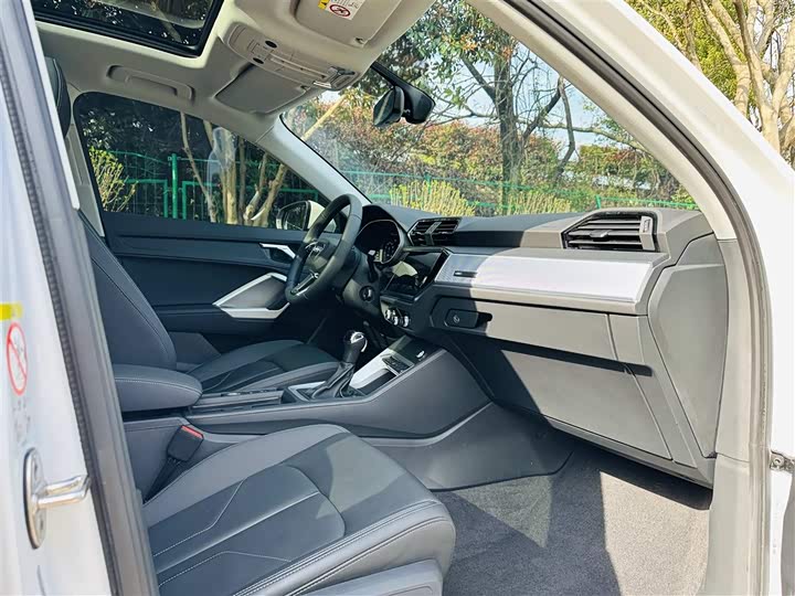 Audi Q3 2021 35 TFSI — фото 13