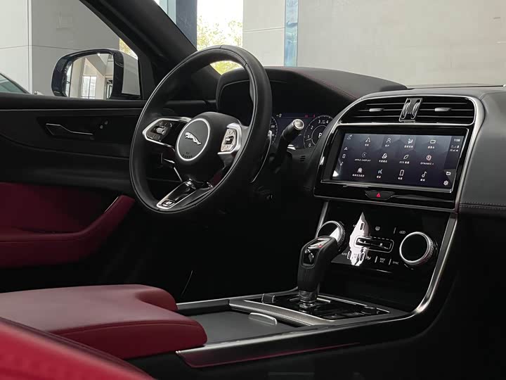 Jaguar XEL 2021 2.0 T 250 PS R-DYNAMIC S — фото 10