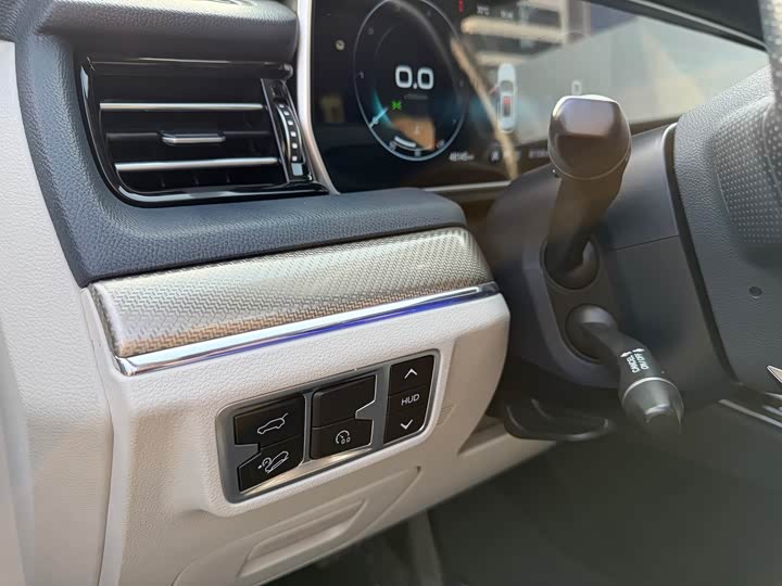 Hongqi HS5 2022 2.0 T 4 WD — фото 16