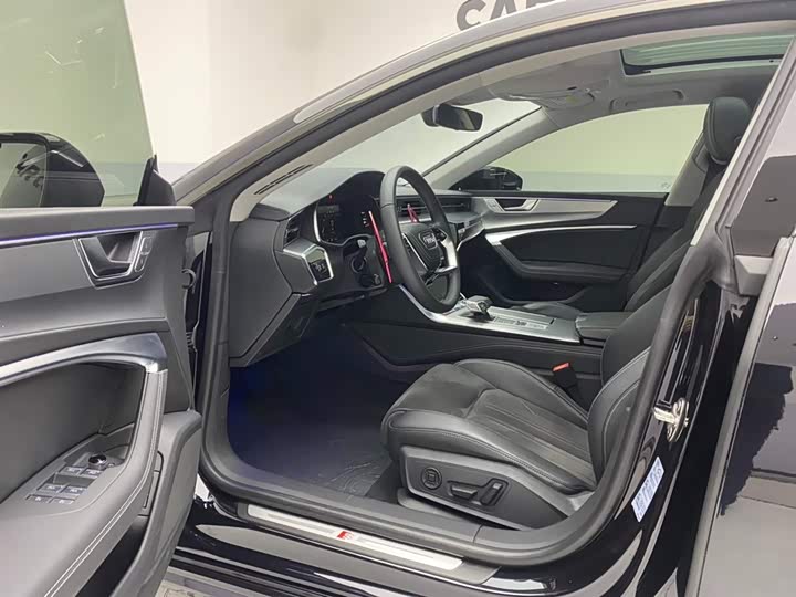 Audi A7L 2024 45 TFSI Luxury — фото 17