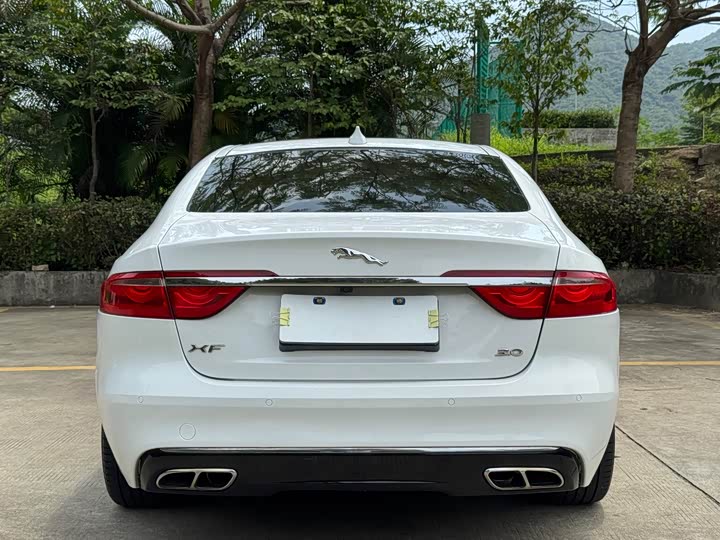 Jaguar XFL 2018 XFL 2.0 T 200 PS — фото 17