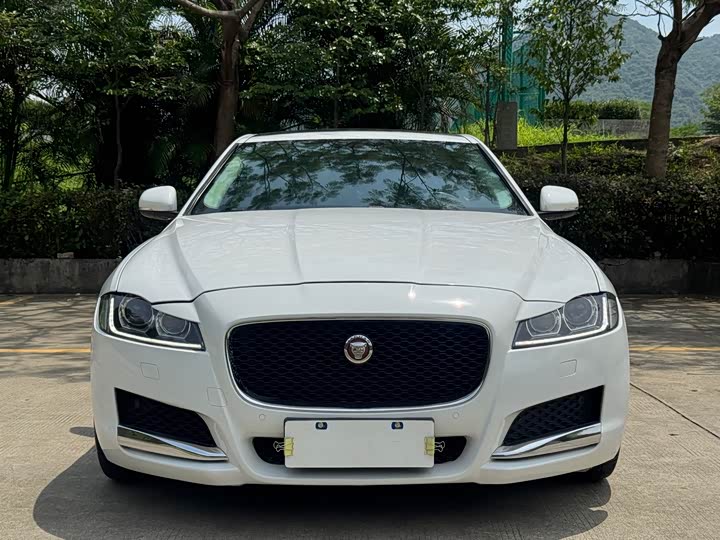 Jaguar XFL 2018 XFL 2.0 T 200 PS — фото 2