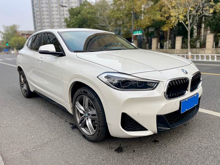 BMW X2 2021 s Drive 25i Leading M — фото 3