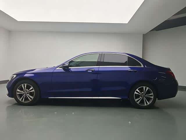 Mercedes-Benz C-Class 2018 C 200 L — фото 17