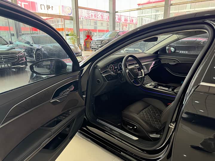Audi A8 2023 A 8 L 50 TFSI quattro — фото 9