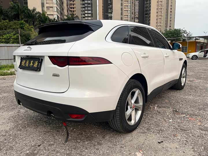 Jaguar F-PACE 2020 2.0 T — фото 7